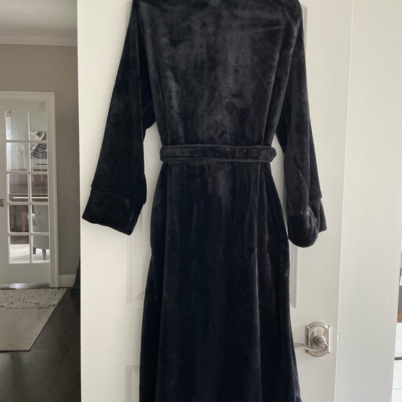 Soma Robe - Picture 3 of 4